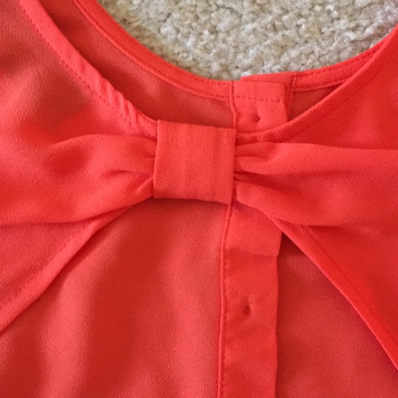 **2/$15 Sleeveless blouse button up cutout back** - Picture 3 of 5